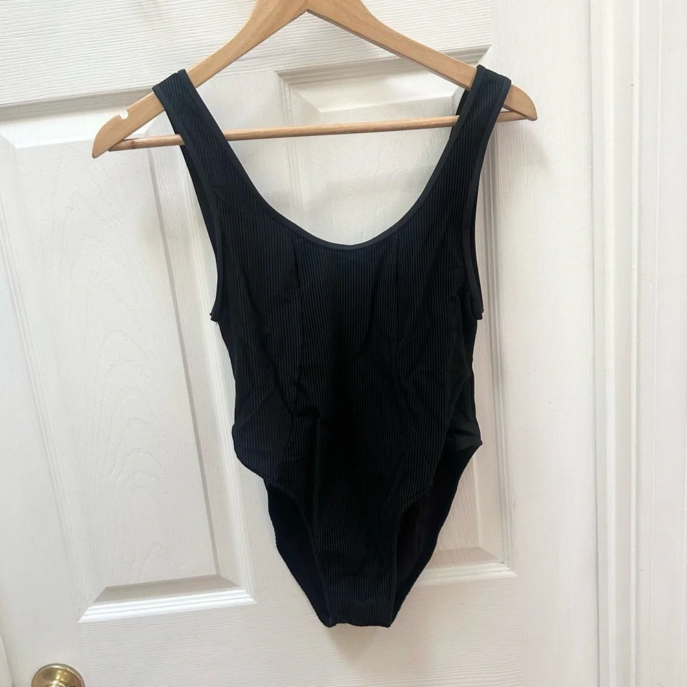 Frankie's Bikini's Black Ribbed scoop neck One-Piece Swimsuit bathing suit M